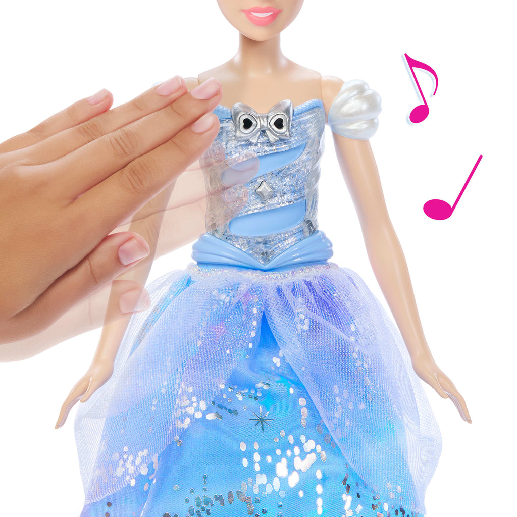 Disney Princess Poupée Cendrillon et Sa Robe enchantée