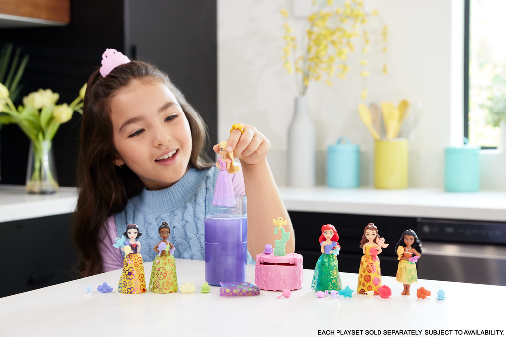 Disney Princess Royal Color Reveal Surprise Small Doll With Garden Party Accessories (Dolls May Vary)