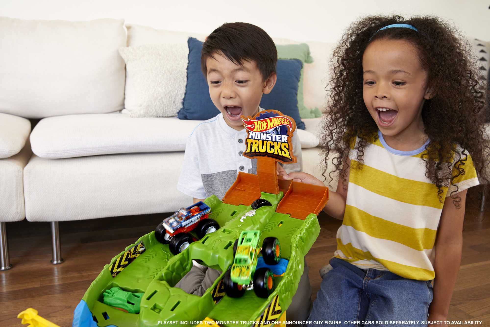 Hot Wheels Monster Trucks Playset With 2 1:64 Scale Toy Trucks