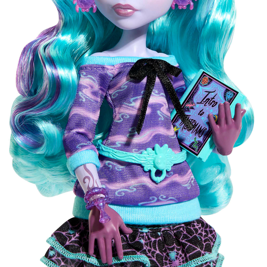 Monster High Doll And Sleepover Accessories, Twyla, Creepover Party