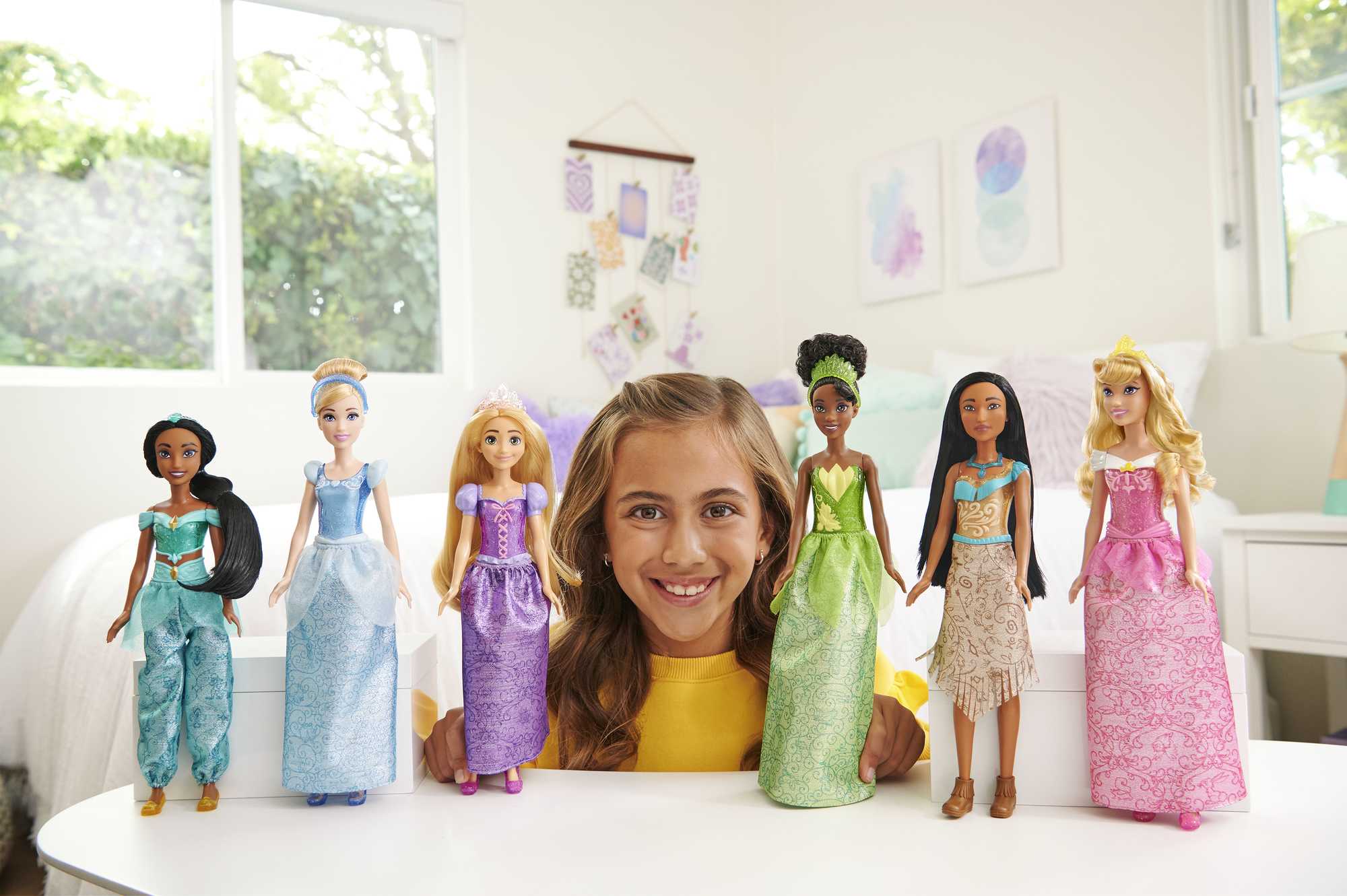 Princesses Disney 13 Poupées Mode Princesses et Accessoires