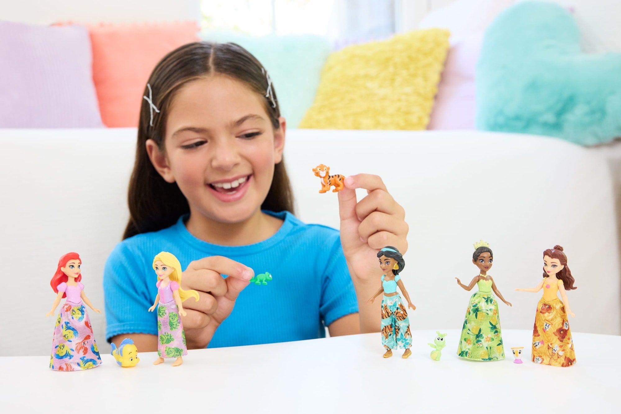 Disney Princess & Friends Set With 5 Small Dolls in Sparkling Outfits & 5 Friend Figures